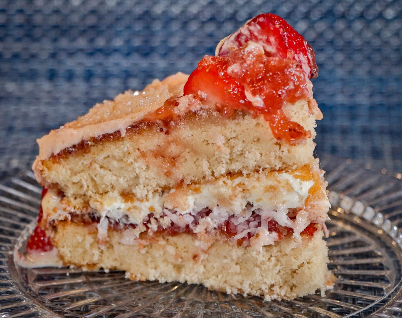 Strawberry-cake-4-1-scaled